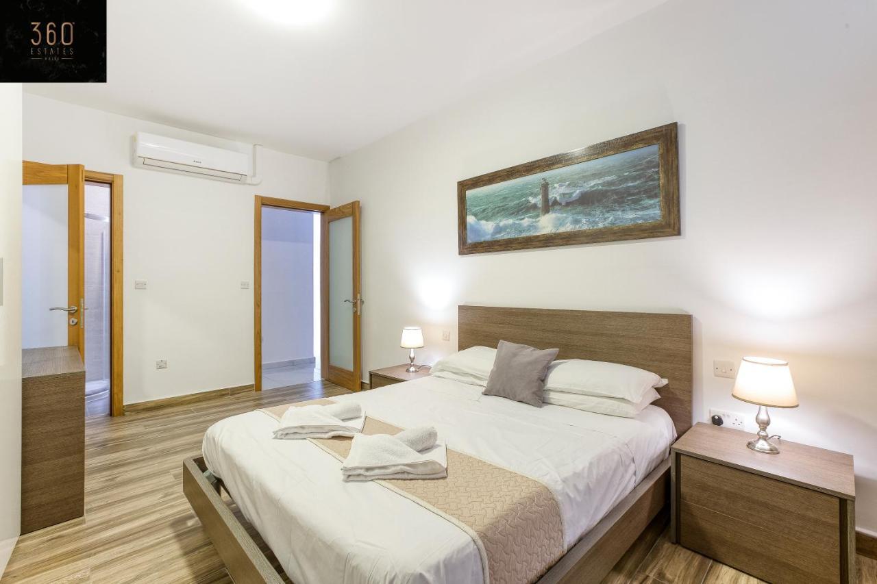 Lux Sea Front Penthouse With Breathtaking Views In St Pauls By 360 Estates Apartment Сейнт Полс Бей Екстериор снимка