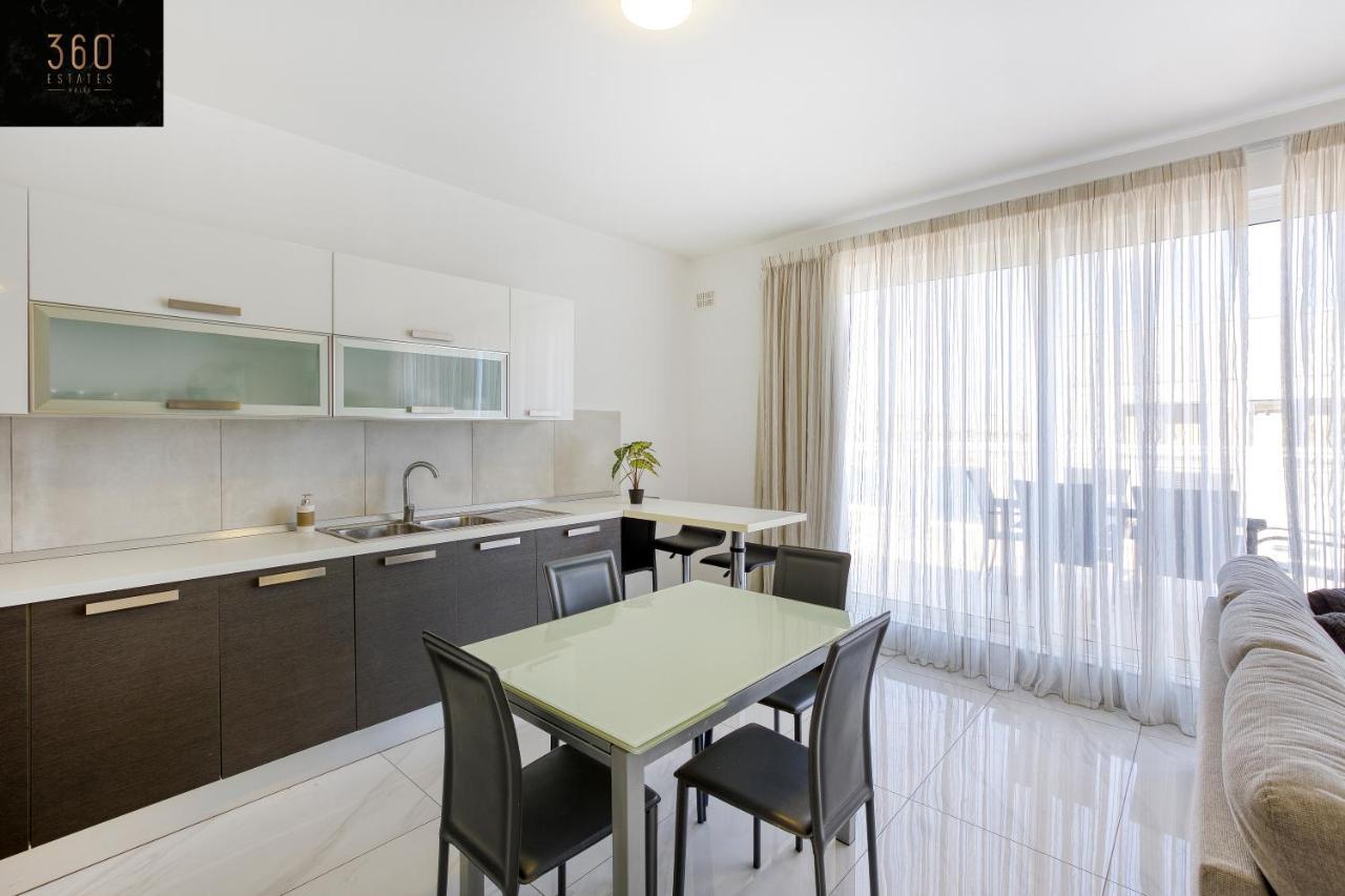 Lux Sea Front Penthouse With Breathtaking Views In St Pauls By 360 Estates Apartment Сейнт Полс Бей Екстериор снимка